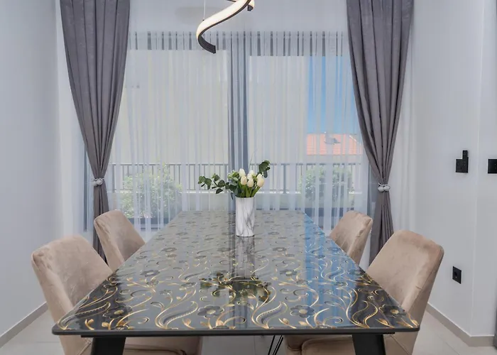 Apartment Ap12a Makarska